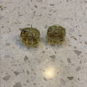 Kendra Scott Logo Stud earring gold